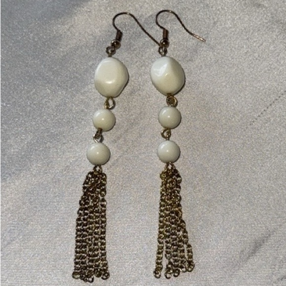 Vintage Off White Bead & Gold Chain Fringe Dangle Earrings - Picture 7 of 8